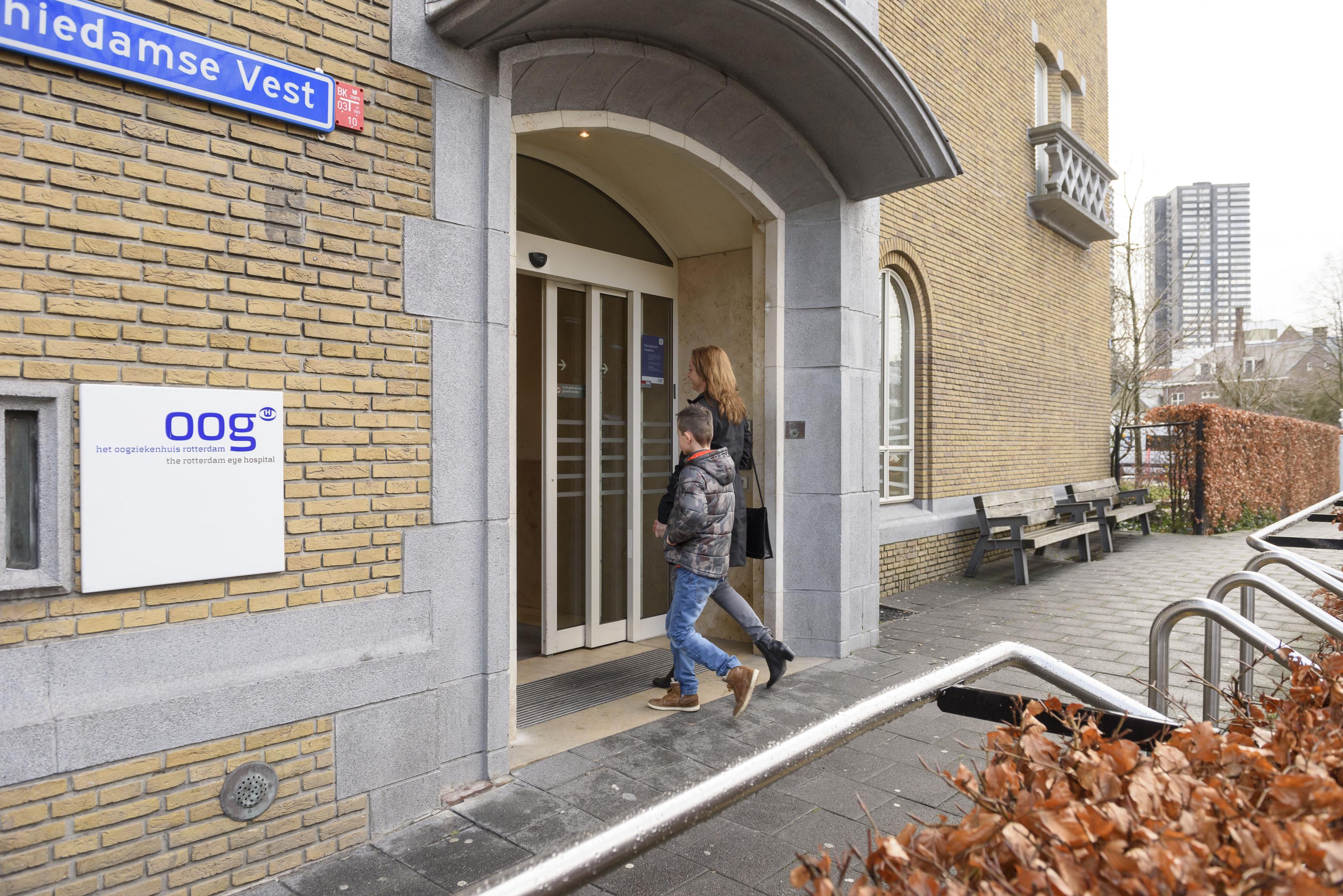 Als je een afspraak hebt voor je ogen in het KinderOOGcentrum van Het Oogziekenhuis, ga je hier naar binnen.