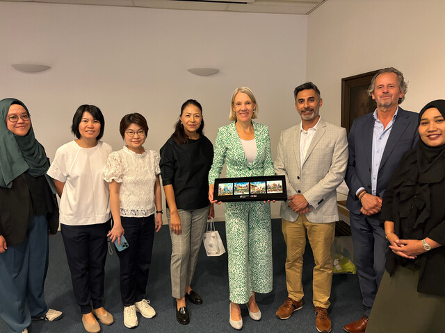 Het Oogziekenhuis Rotterdam verwelkomde in september een delegatie van het Singapore National Eye Centre.