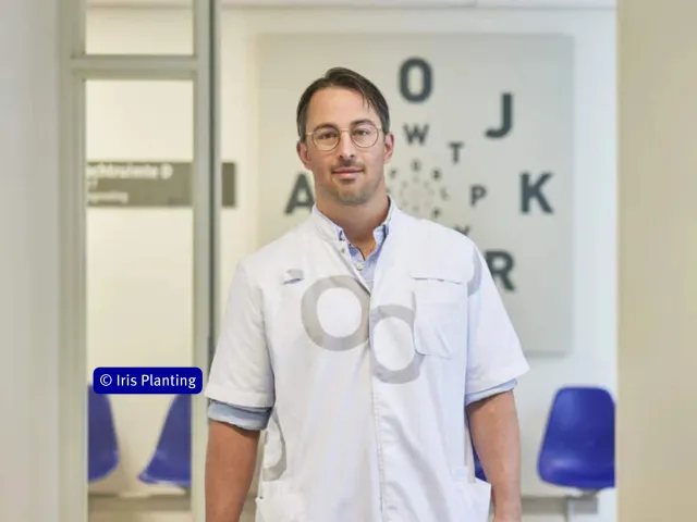 Portretfoto dr. Pothof van Het Oogziekenhuis 